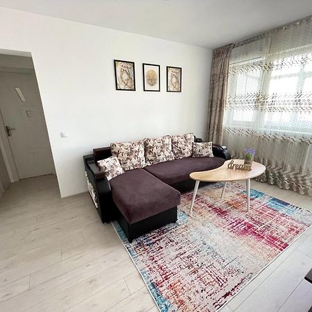 Elite Apartment Targoviste Esterno foto