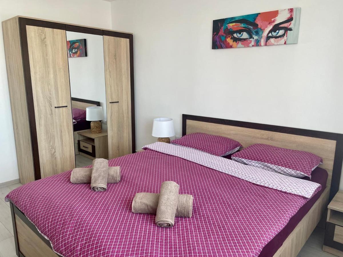 Elite Apartment Targoviste Esterno foto