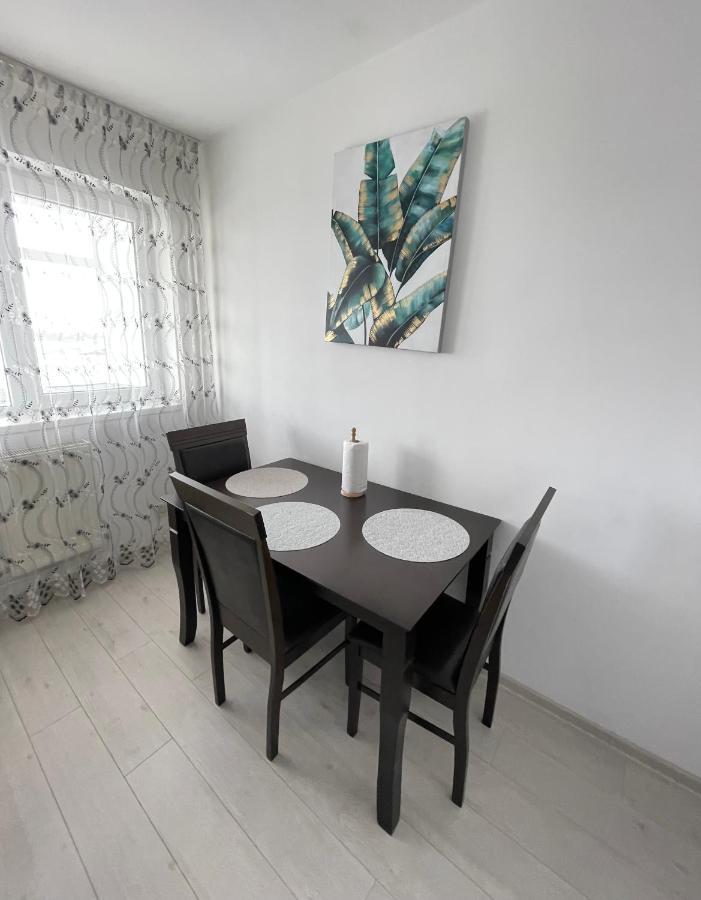 Elite Apartment Targoviste Esterno foto