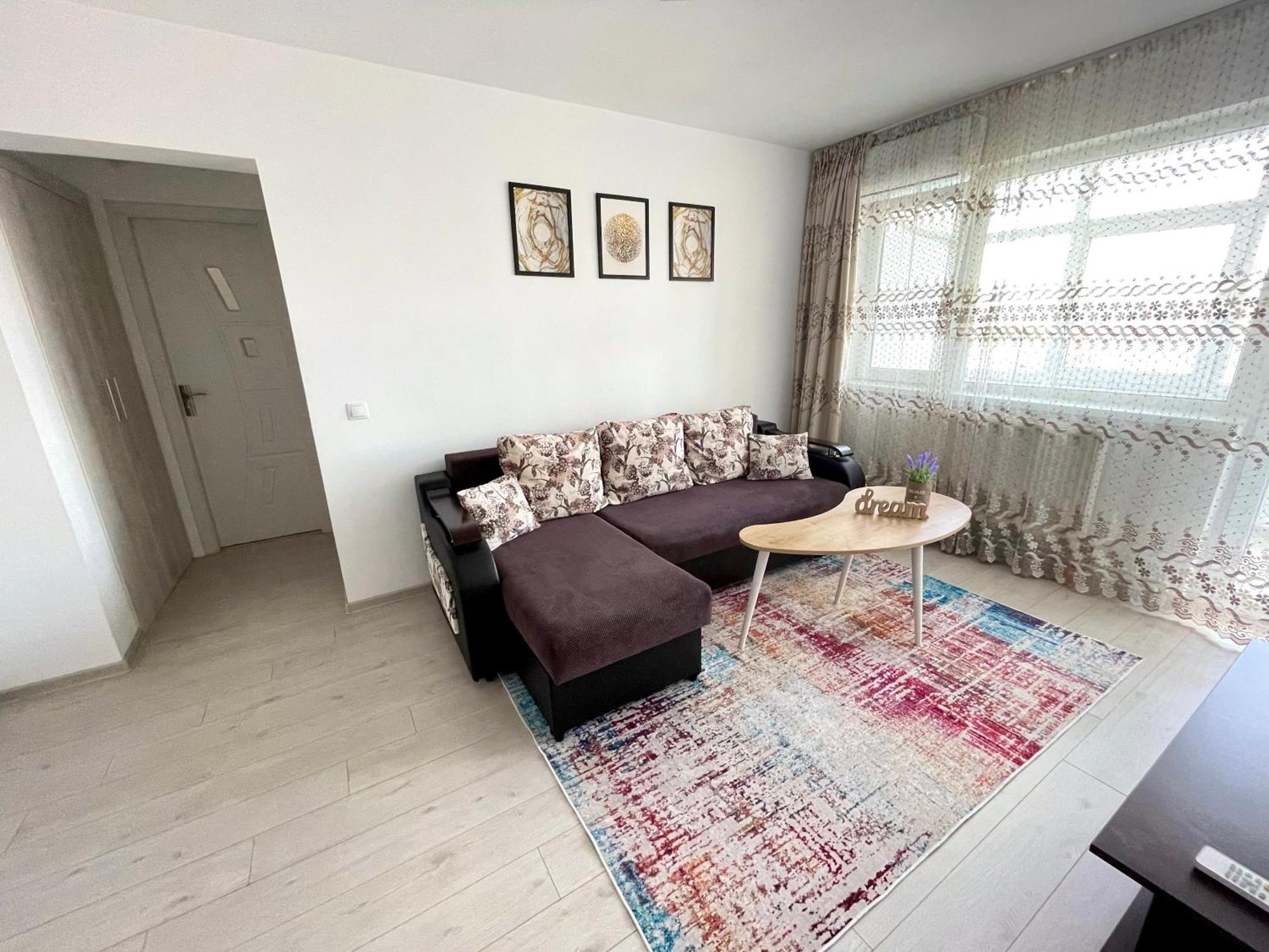Elite Apartment Targoviste Esterno foto